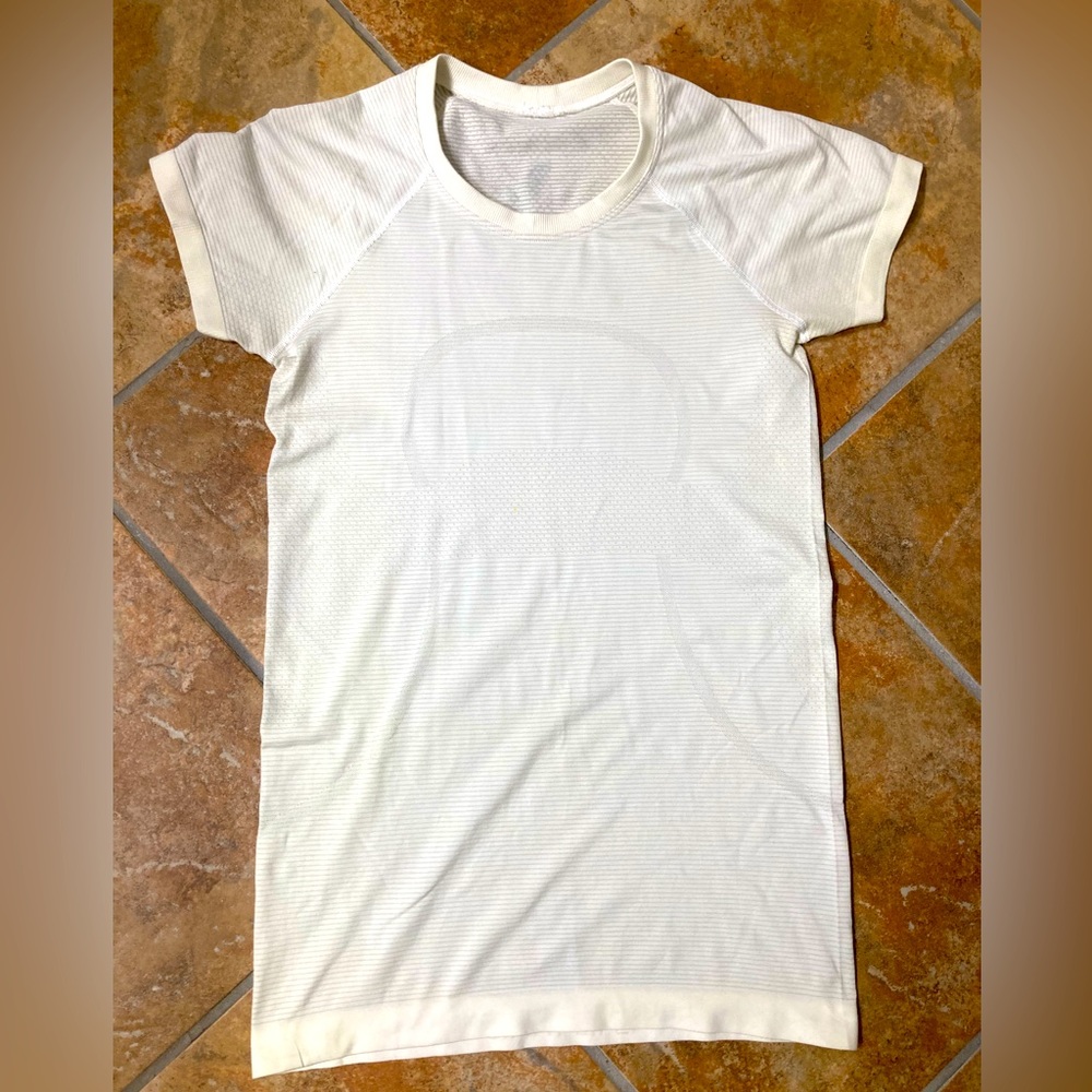 Lululemon Swiftly Tech Short Sleeve Shirt 2.0